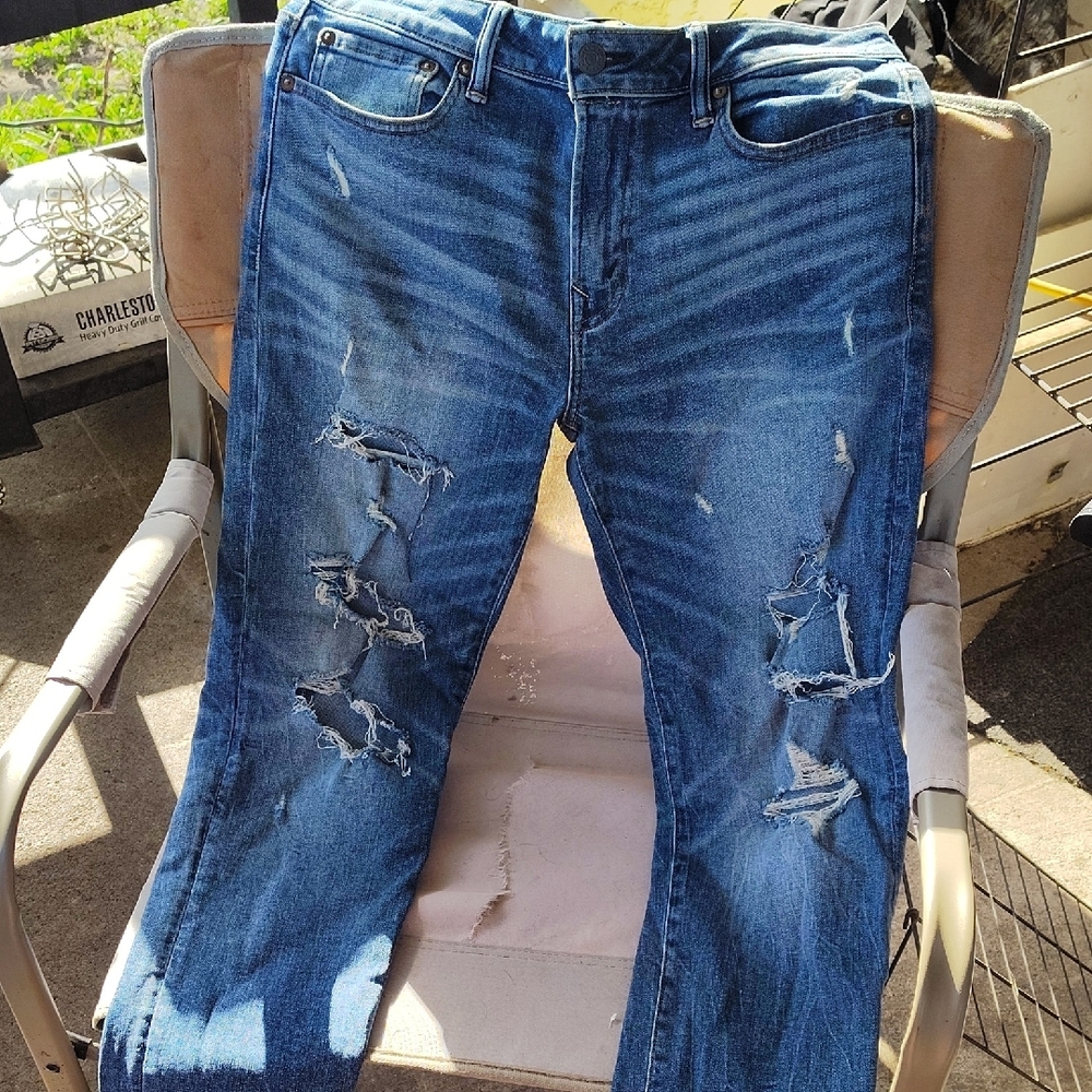 Distressed Blue Jeans Size 32 Adult